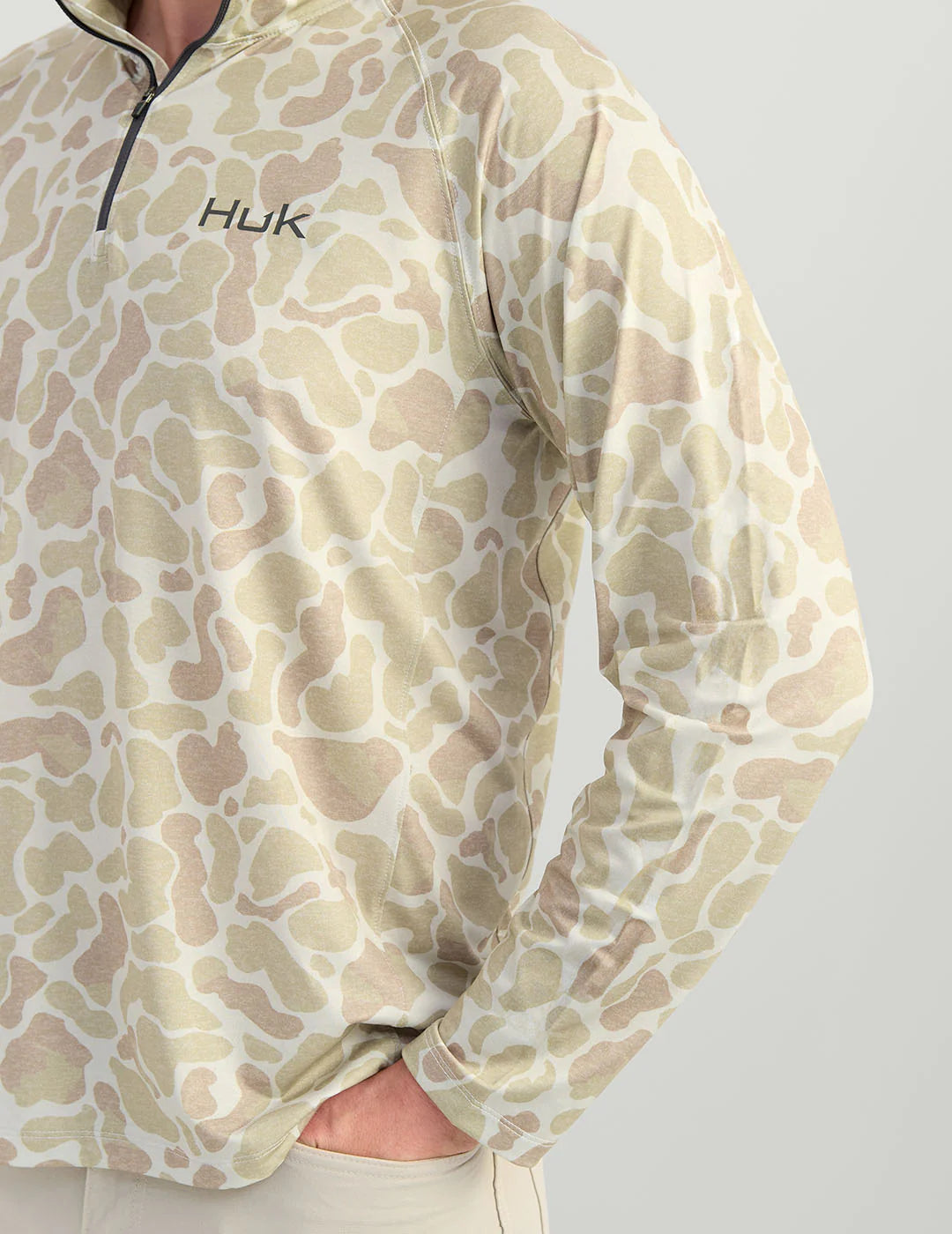 Huk | Airweight Printed Quarter Zip, Sand Camo
